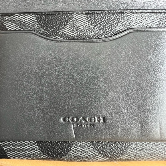 Coach Wallet - Picture 6 of 6